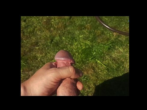 ❤️ گرم hottie پنهنجي گلابي pussy fucked حاصل ڪري ۽ هڪ اونهاري جي باغ ۾ squirt سان cums ️❌  ❌